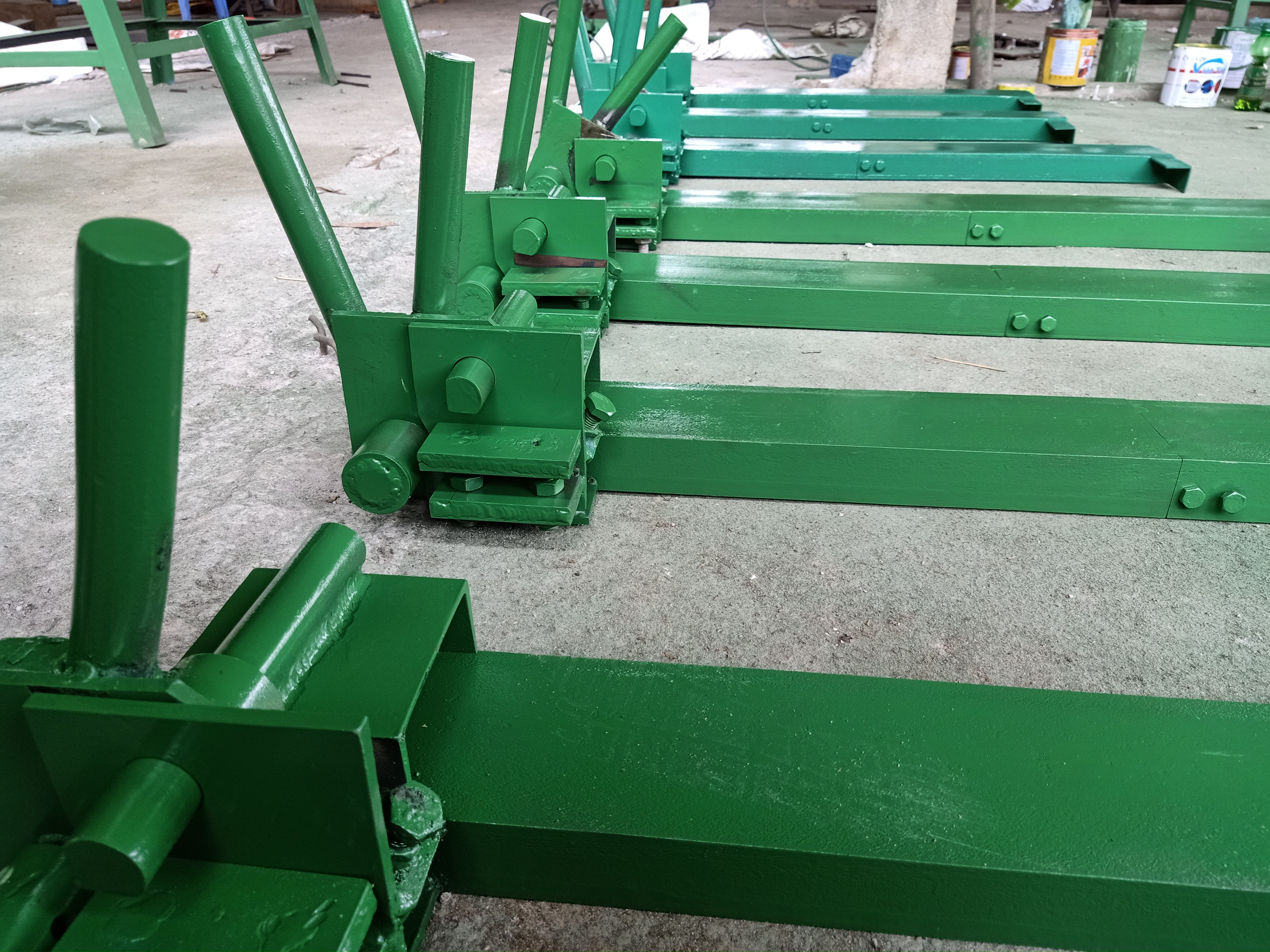 21 Bàn bẻ đai sắt ý tưởng | sắt, bạn bè, xây dựng