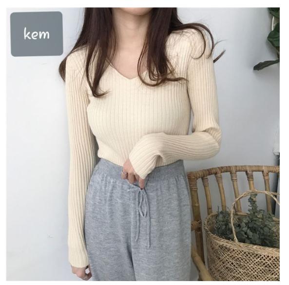 Áo len lông cừu cổ tim mềm mại