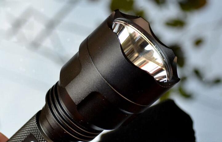 Đèn pin LYS001,Đèn pin siêu sáng cao cấp,Độ Sáng Mạnh Cự Ly Chiếu Xa, Khả năng chống nước tốt