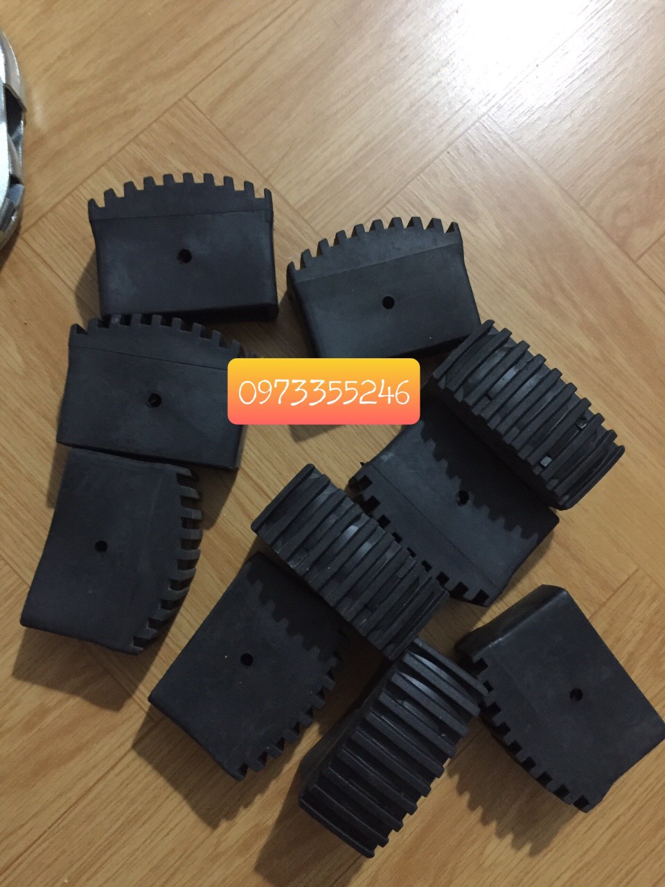 Chân đế Thang gấp 4 khúc