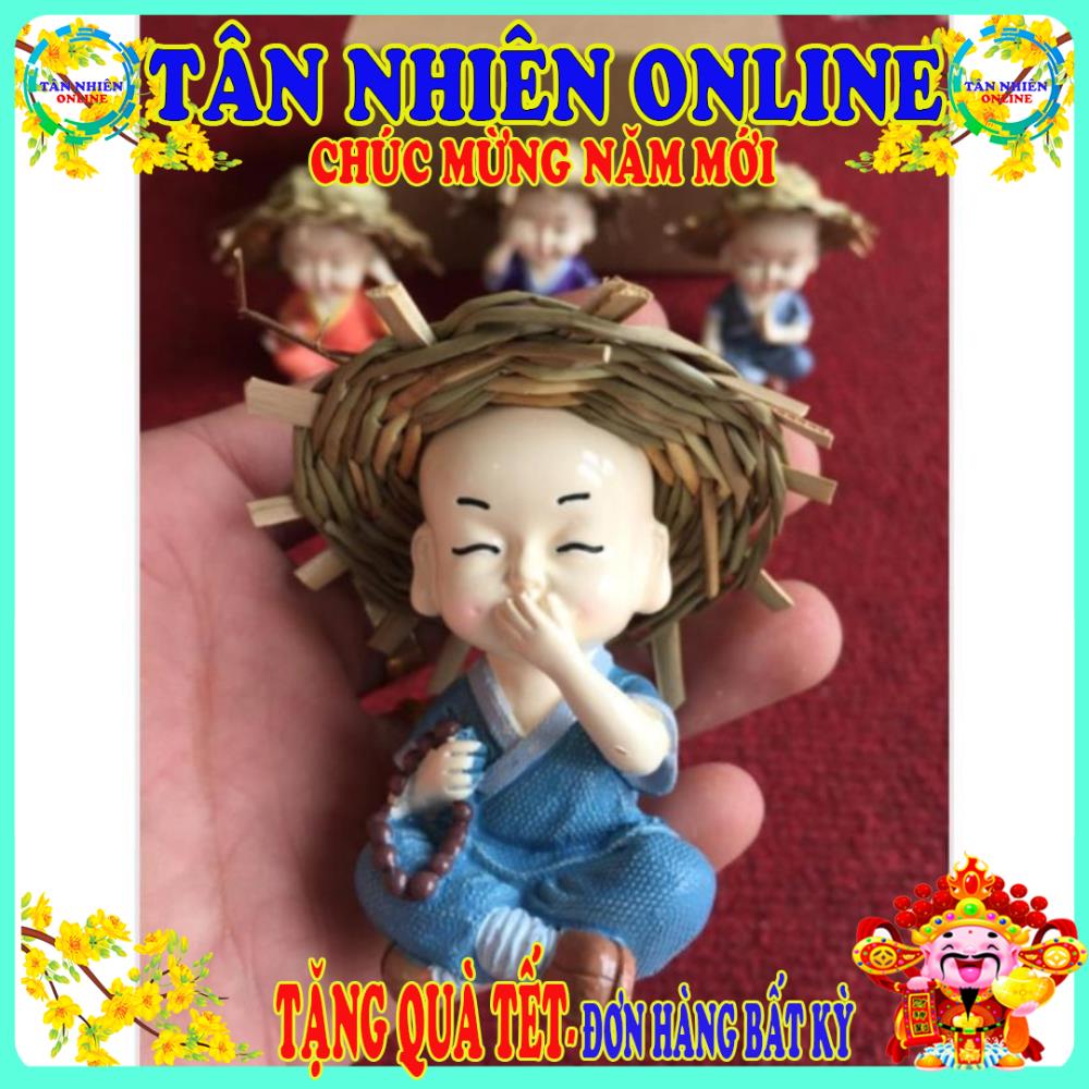 Bộ 4 tượng chú tiểu đội nón rơm Tâm an vạn sự an trang trí nhà cửa văn phòng