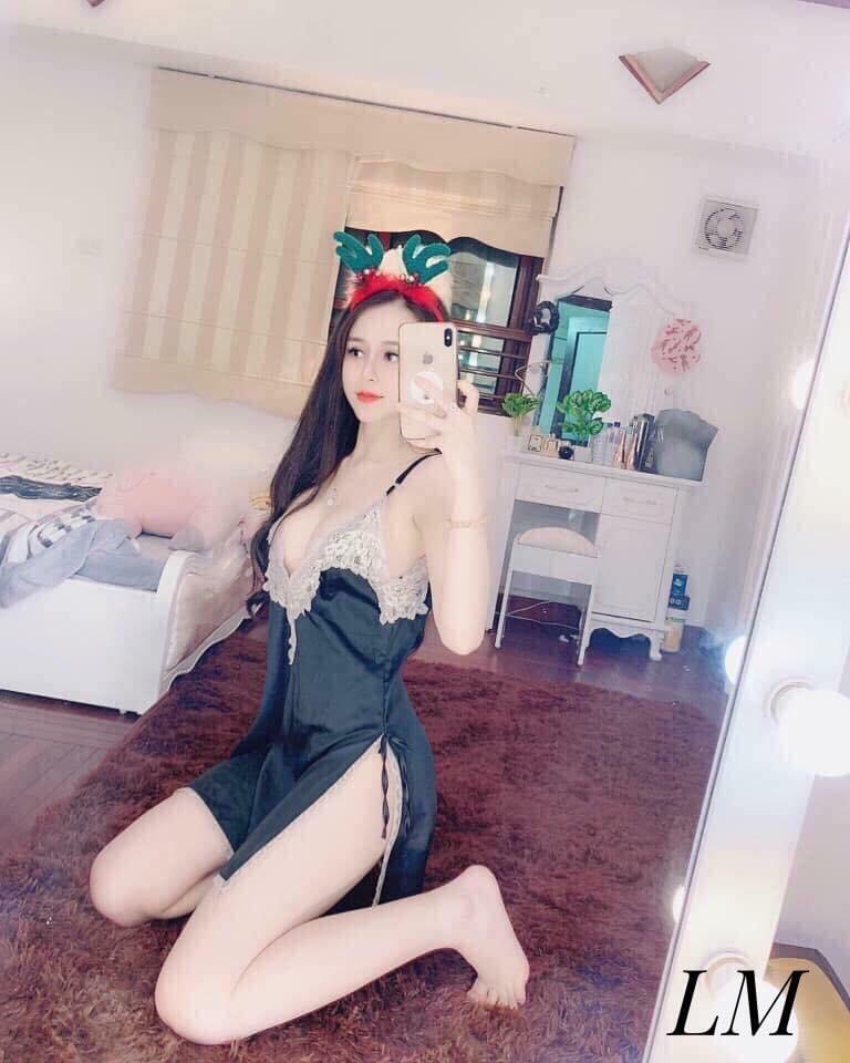Váy ngủ lụa xẻ hông viền ren ngực gợi cảm VN627