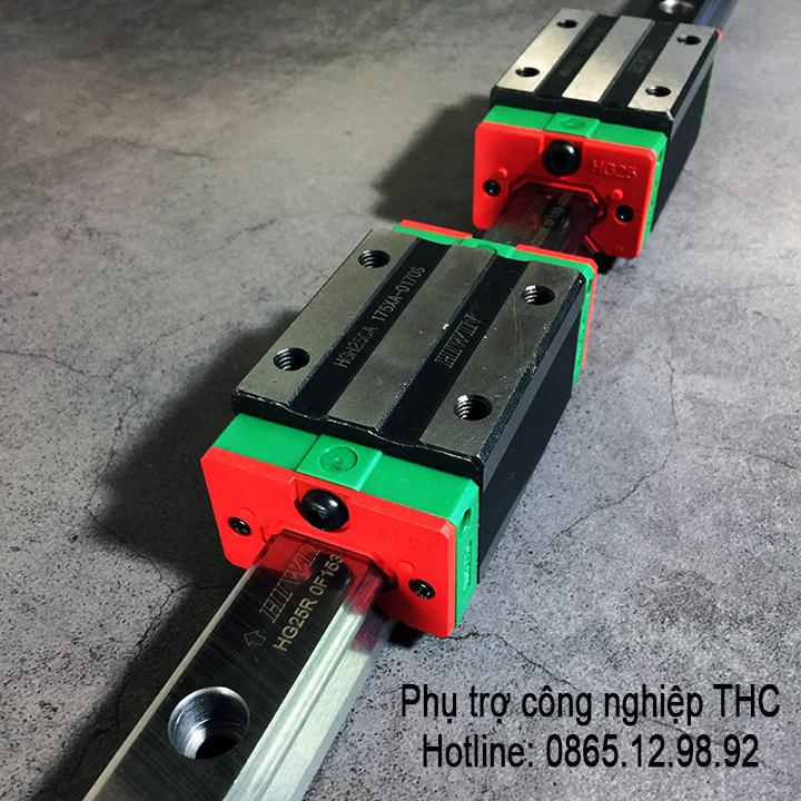 Bộ thanh ray trượt vuông HIWIN dài 1 mét phi 20mm (1 thanh ray HGR20 + 2 bi vuông HGH20)