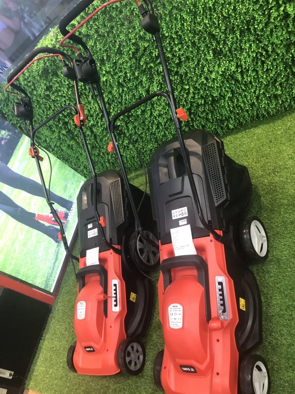 Máy cắt cỏ đẩy tay bằng điện Yato 2000W YT-85208, máy xén cỏ, máy cắt cỏ cho sân gofl, sân vườn