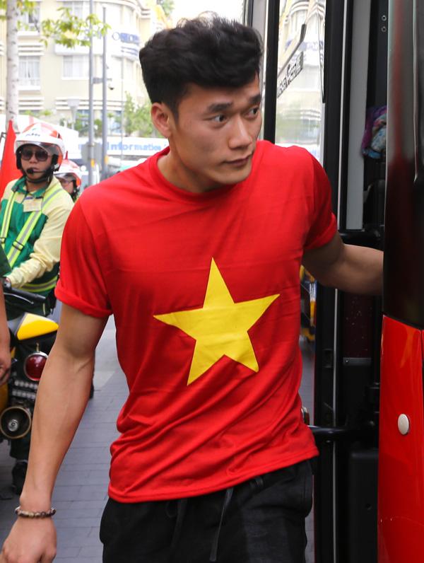 [HCM][KÈM ẢNH THẬT] Áo thun nam áo thun cổ động áo thun cổ động nam áo thun in hình ngôi sao áo thun cổ động cờ đỏ sao vàng thời trang chất liệu cotton thấm hút mồ hôi thoáng mát vải dày mịn