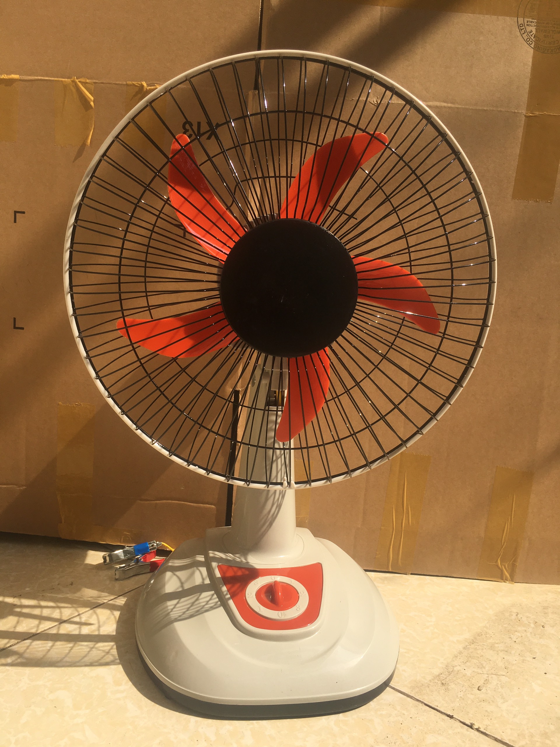 Quạt bàn 12v 5 cánh