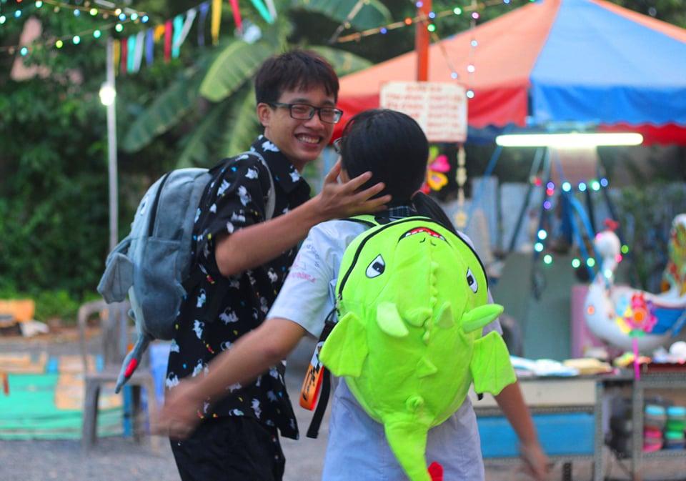 [HCM]Balo rồng vải nhung mịn cỡ to nhất màu xanh dạ quang