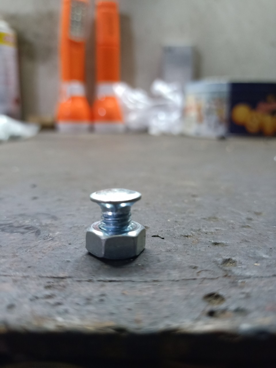 Bịch ốc bắt v lỗ 8l x 1f2