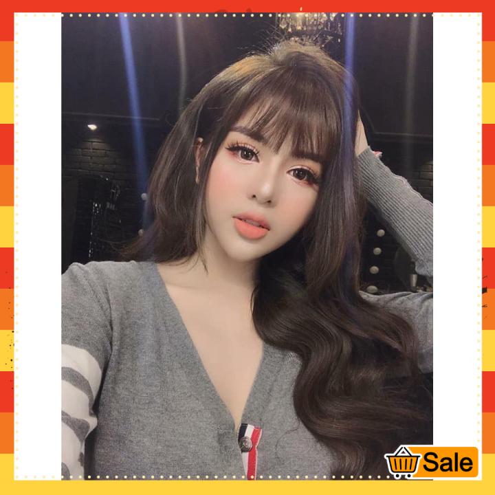 Tóc giả mái thưa Hàn Quốc: Kiểu tóc mái thưa rất phổ biến trong trang phục Hàn Quốc và được xem là một trong những kiểu tóc đẹp và dễ thương nhất. Hãy xem hình ảnh tóc giả mái thưa Hàn Quốc để trông thật tuyệt vời với tóc giả được tạo nên những đường nét mềm mại và duyên dáng.
