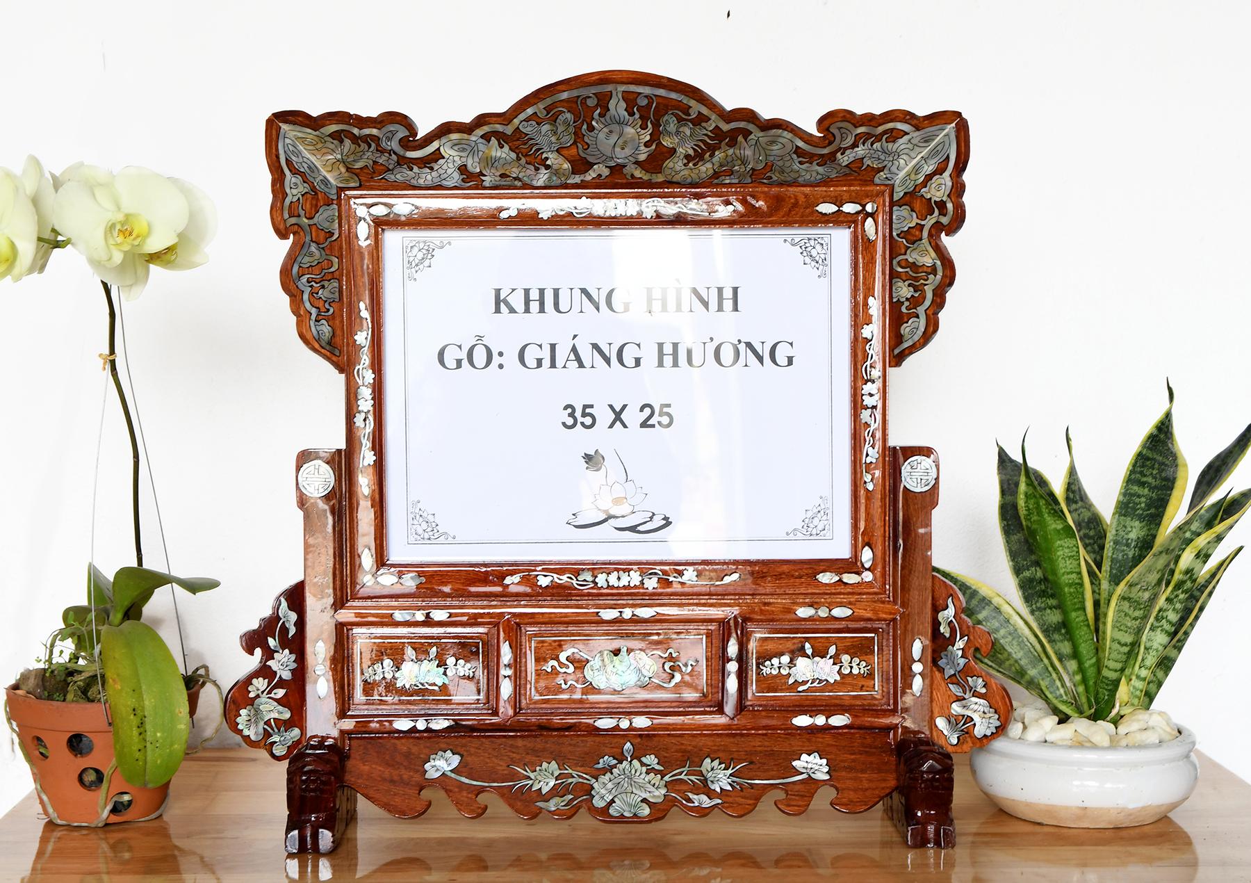 KHUNG ẢNH THỜ GỖ HƯƠNG 35 X 25