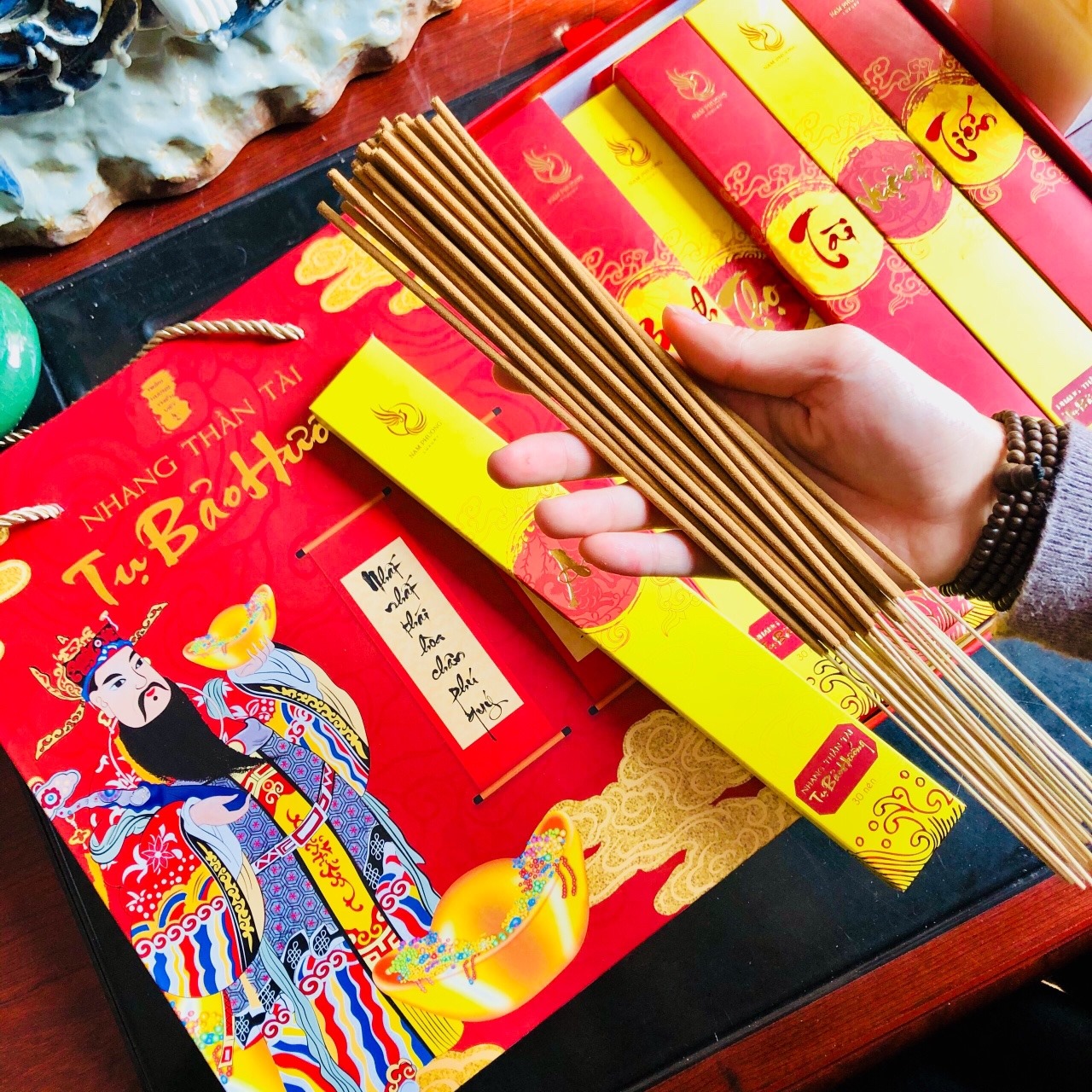 Nhang thần tài việt nam - tụ bảo hương