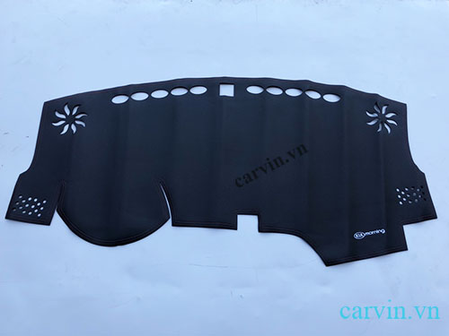 Thảm taplo da vân cacbon xe Kia Morning 2011-2020 | Thảm taplo xe Kia Morning cao cấp