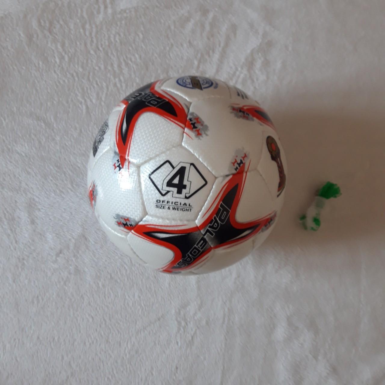 QUẢ BÓNG ĐÁ SỐ 4 MẪU AFFCUP DA SVD CAO CẤP(TẶNG KIM TÚI VÀ 2 ĐÔI TẤT DÀI)