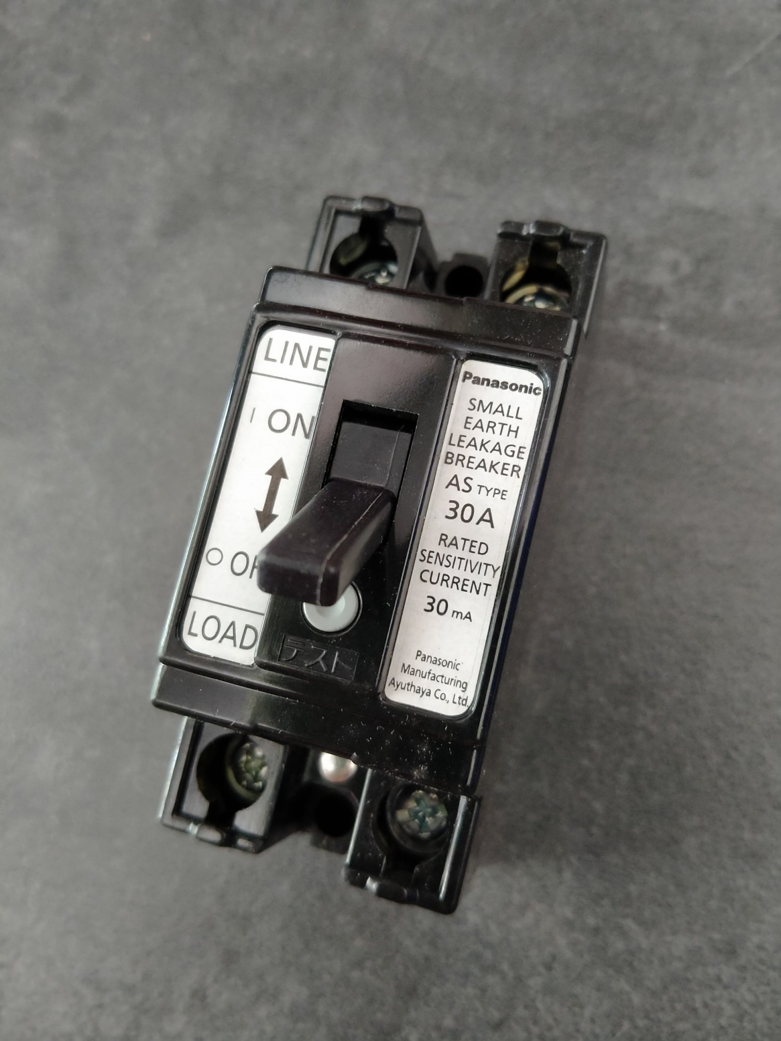 Aptomat 2P 6A, 16A, 20A, 25A, 32A, 40A, 63A bảo vệ dòng rò và quá trải RCBO - Panasonic - Aptomat đen chống giật 30A 30mA 1.5kA (BJS30308A2) - Panasonic