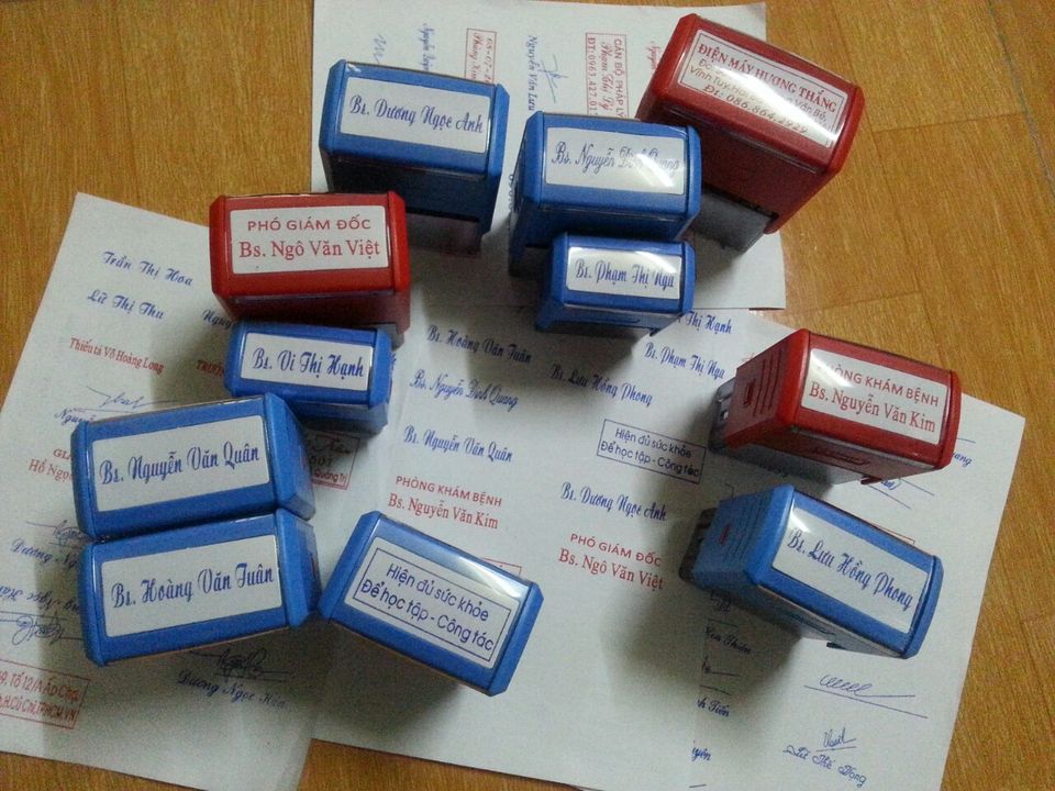 Mộc dấu khắc tên số điện thoại 1 dòng,2,3,4 dòng theo yêu cầu