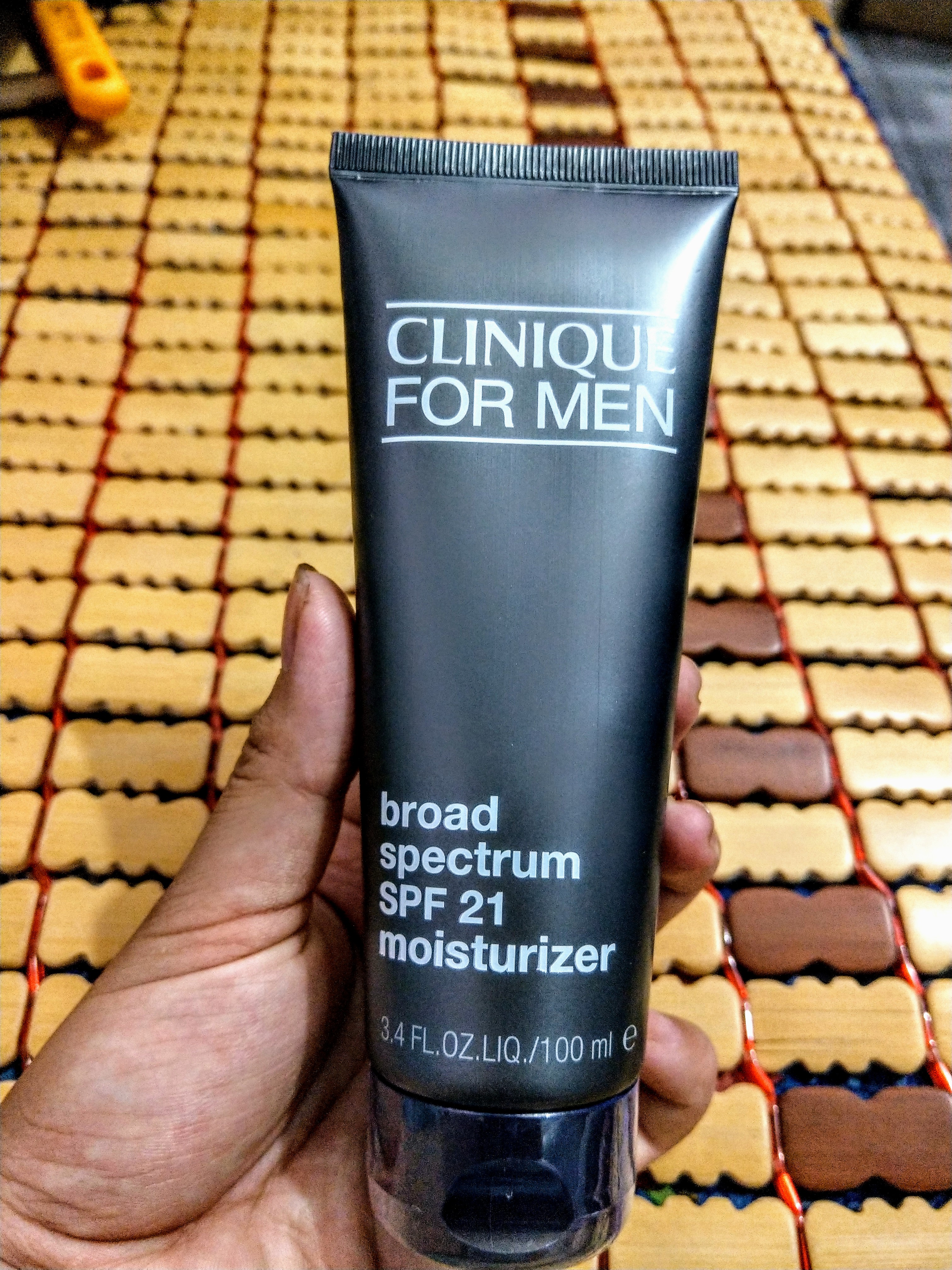 Kem dưỡng ẩm cho nam kết hợp chống nắng Clinique Broad Spectrum SPF 21 Moisturizer 100ml