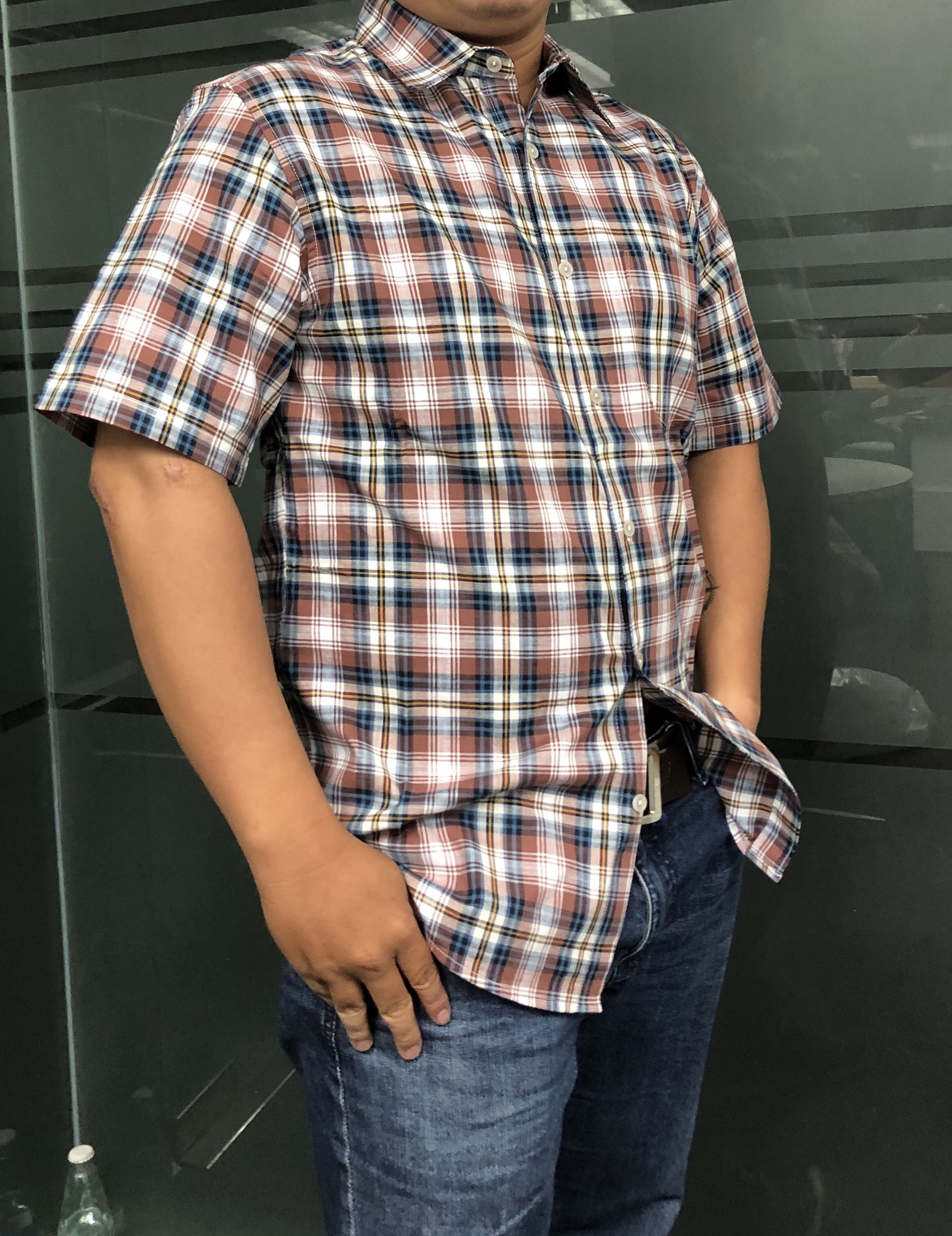 Áo sơ mi nam ngắn tay Sọc Đỏ nâu-Xanh Dương hàng Việt nam gia công xuất khẩu