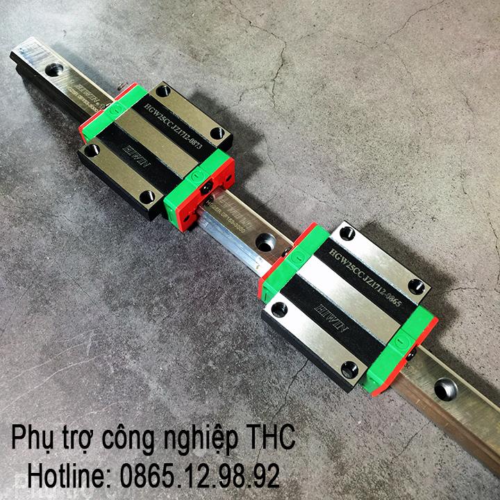 Bộ thanh ray trượt vuông HIWIN dài 1,5 mét phi 25mm (1 thanh ray HGR25 + 2 bi có cánh HGW25)