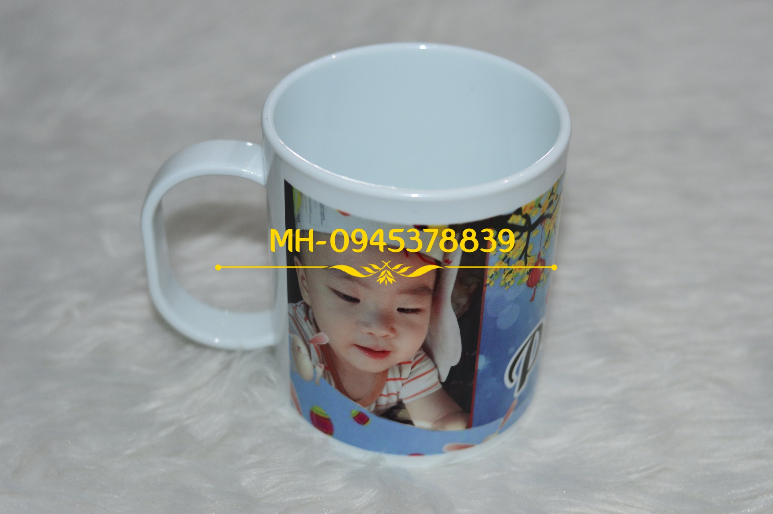 Ly Mica in hình ảnh, nội dung theo yêu cầu miễn phí