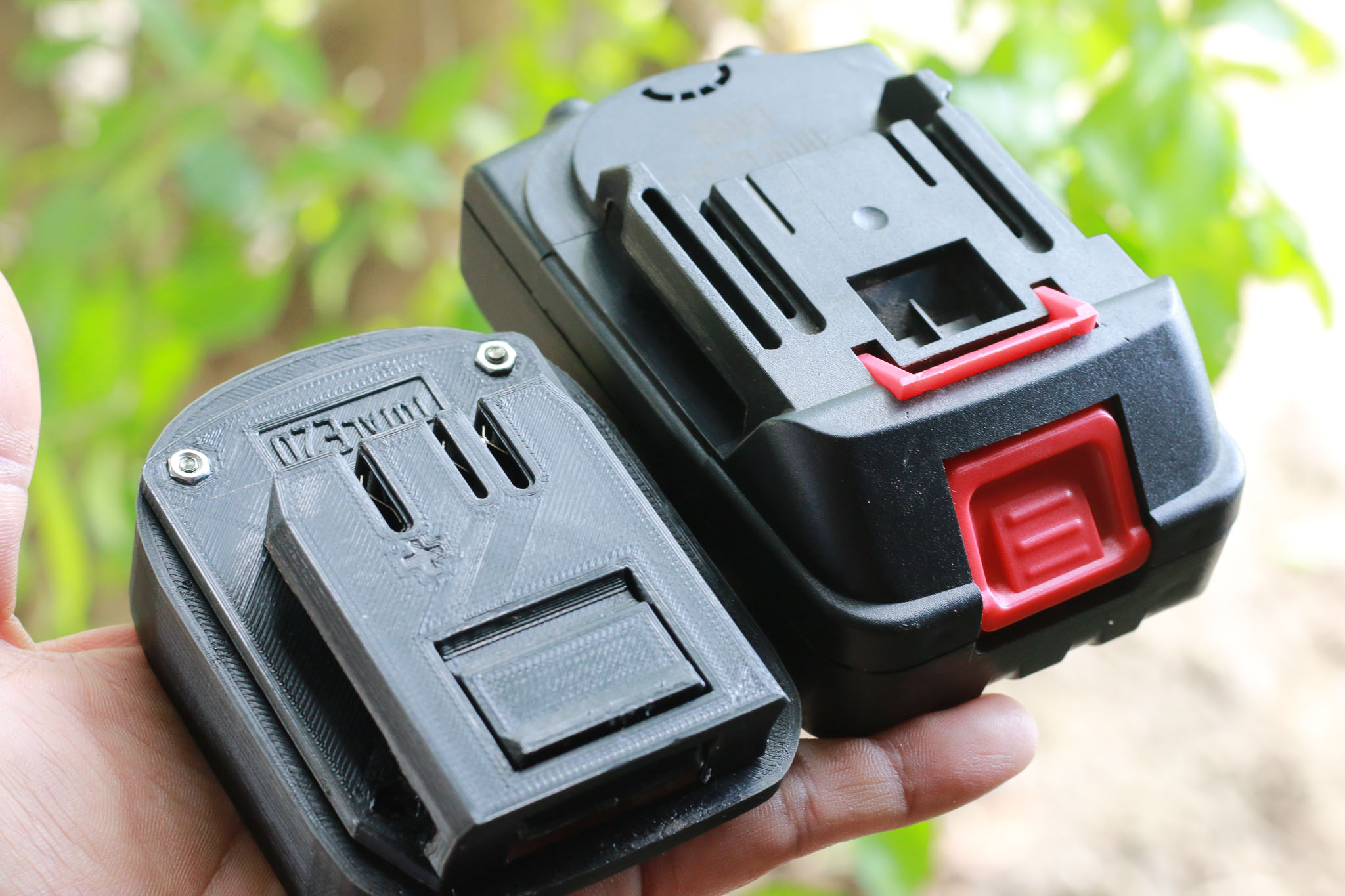 Ngàm chuyển pin Makita 18v cho máy Total E20