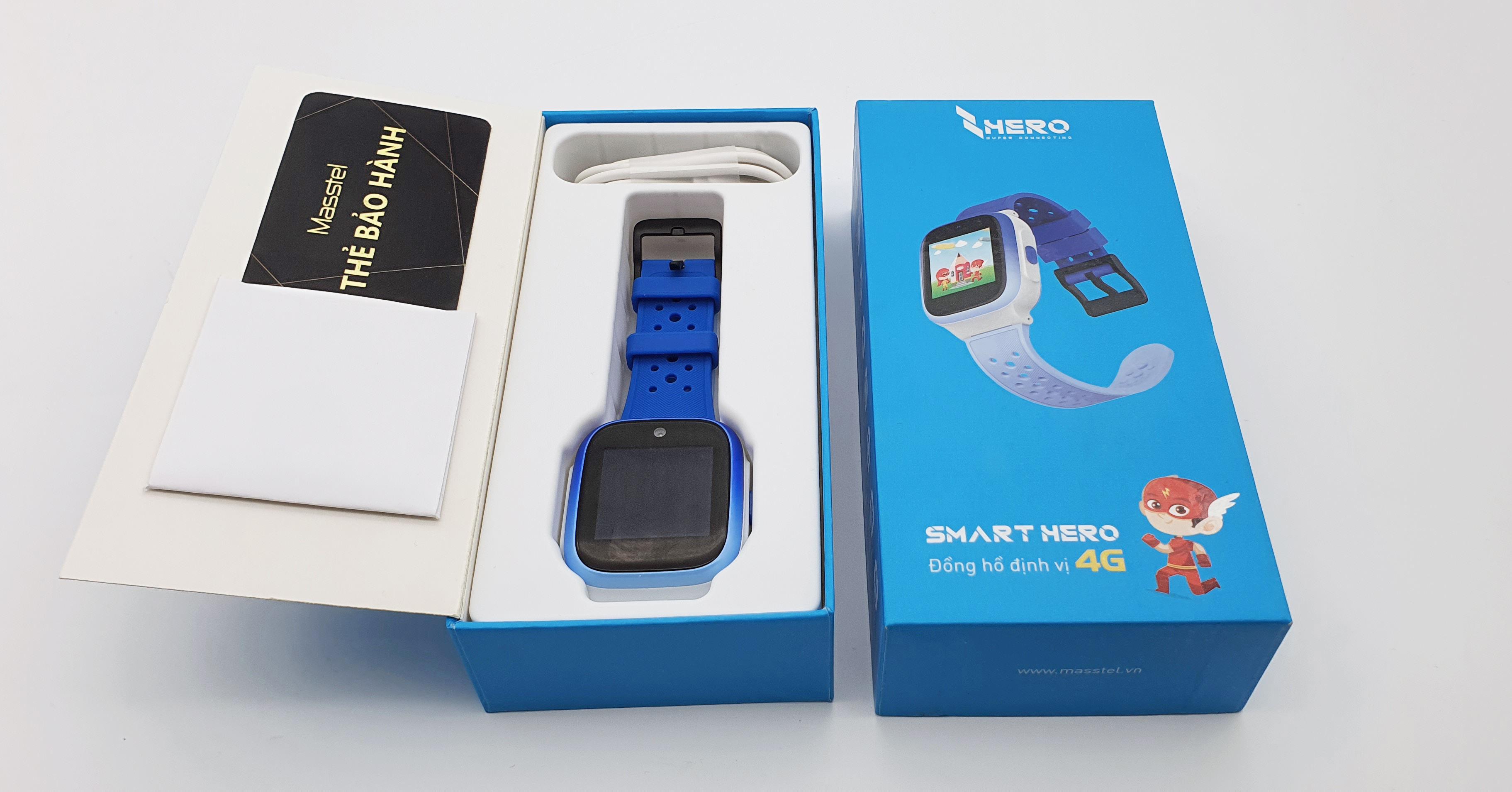 MÀU XANH - ĐỒNG HỒ ĐỊNH VỊ TRẺ EM VIDEO CALL CÔNG NGHỆ 4G MỚI NHẤT MASSTEL SMART HERO 4G