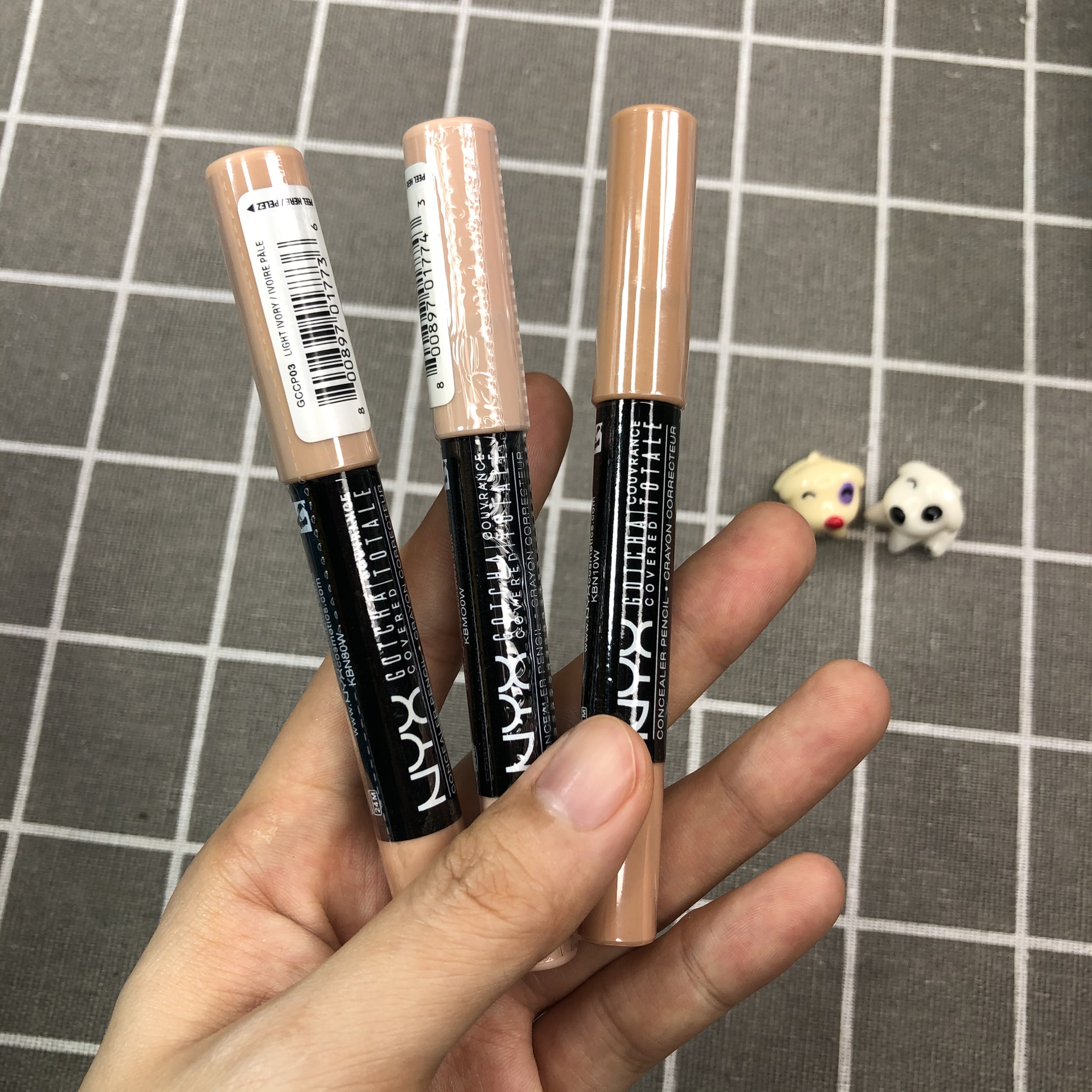 Che khuyết điểm NYX Makeup Gotcha Covered Concealer Pencil