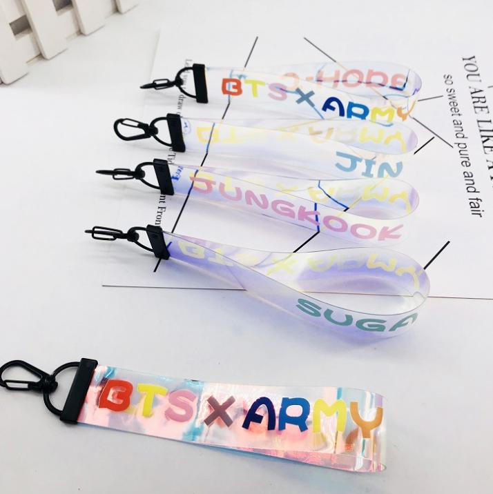 [HCM]Nametag trong/ strap trong dây treo điện thoại BTS chữ màu tên các thành viên