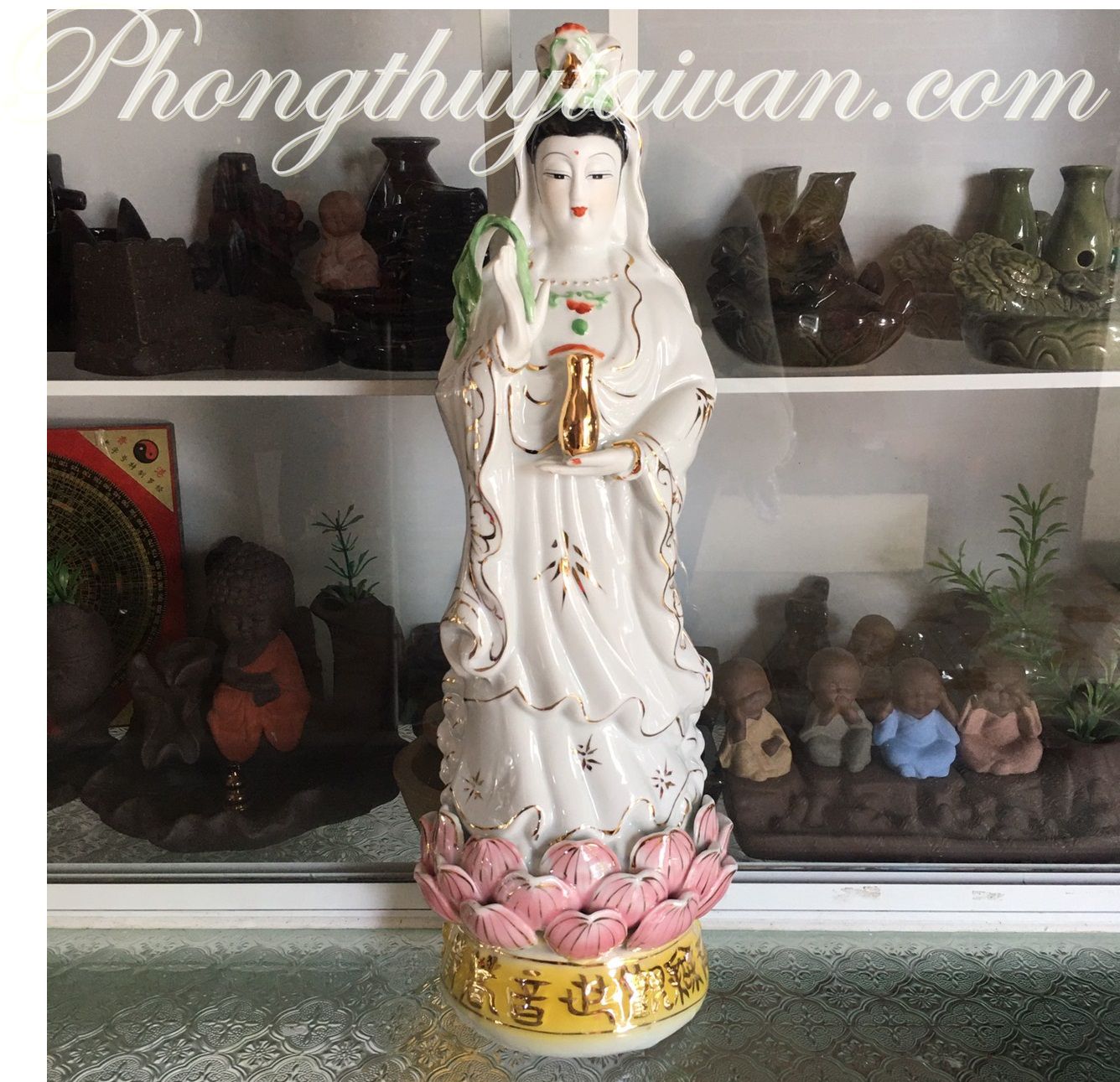 Phật Quan Âm Đứng Tòa Sen