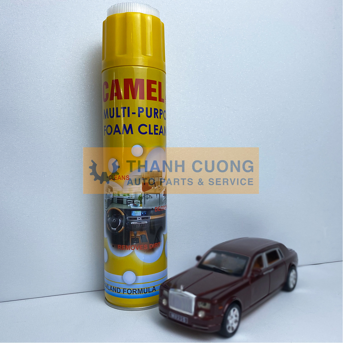 Chai xịt bọt vệ sinh nội thất ô tô đa năng CAMEL 650ml