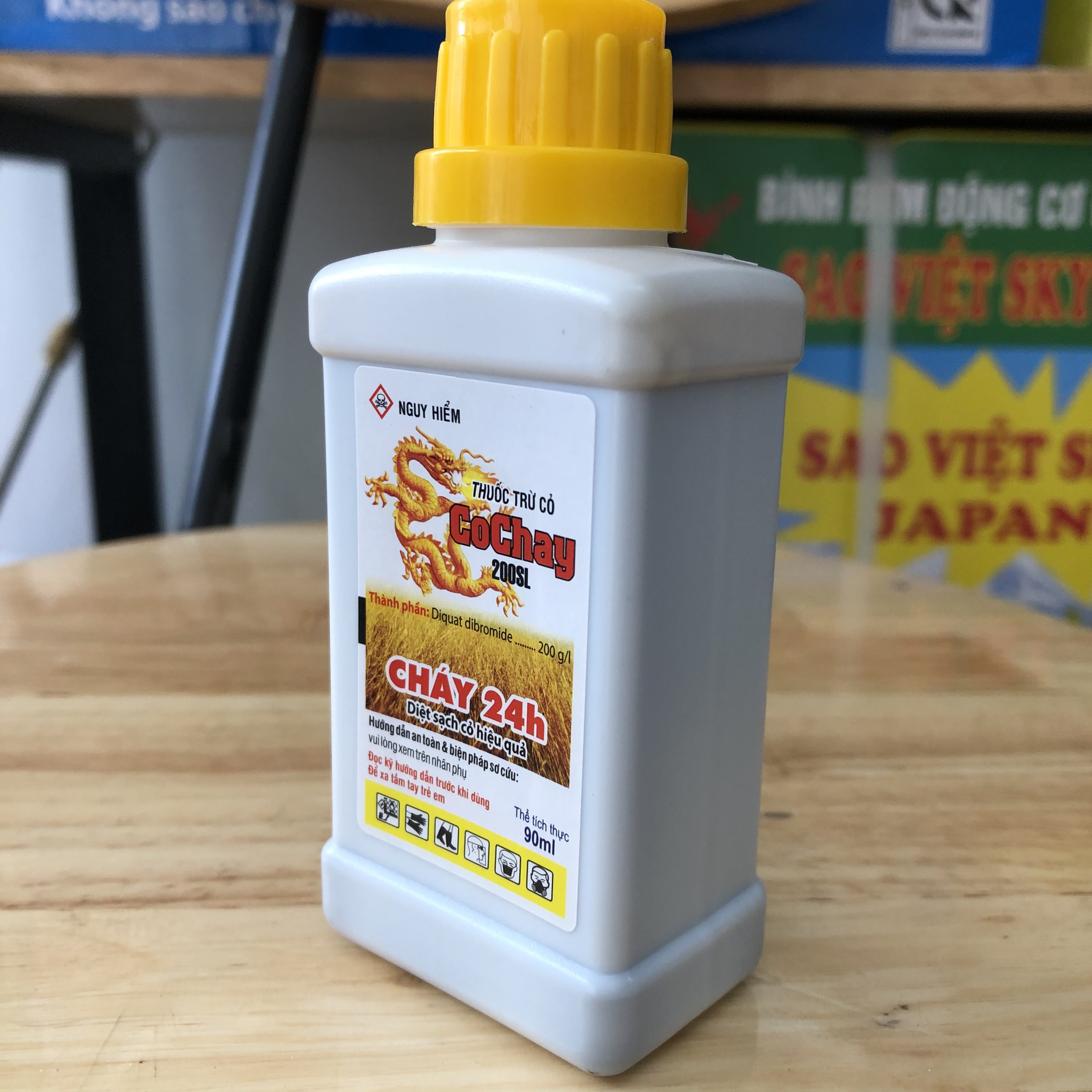 (Chai nhỏ 100ml) Thuốc trừ cỏ cháy nhanh - CHAY24H 100ml - trừ cỏ không chọn lọc giai đoạn hậu nảy mầm