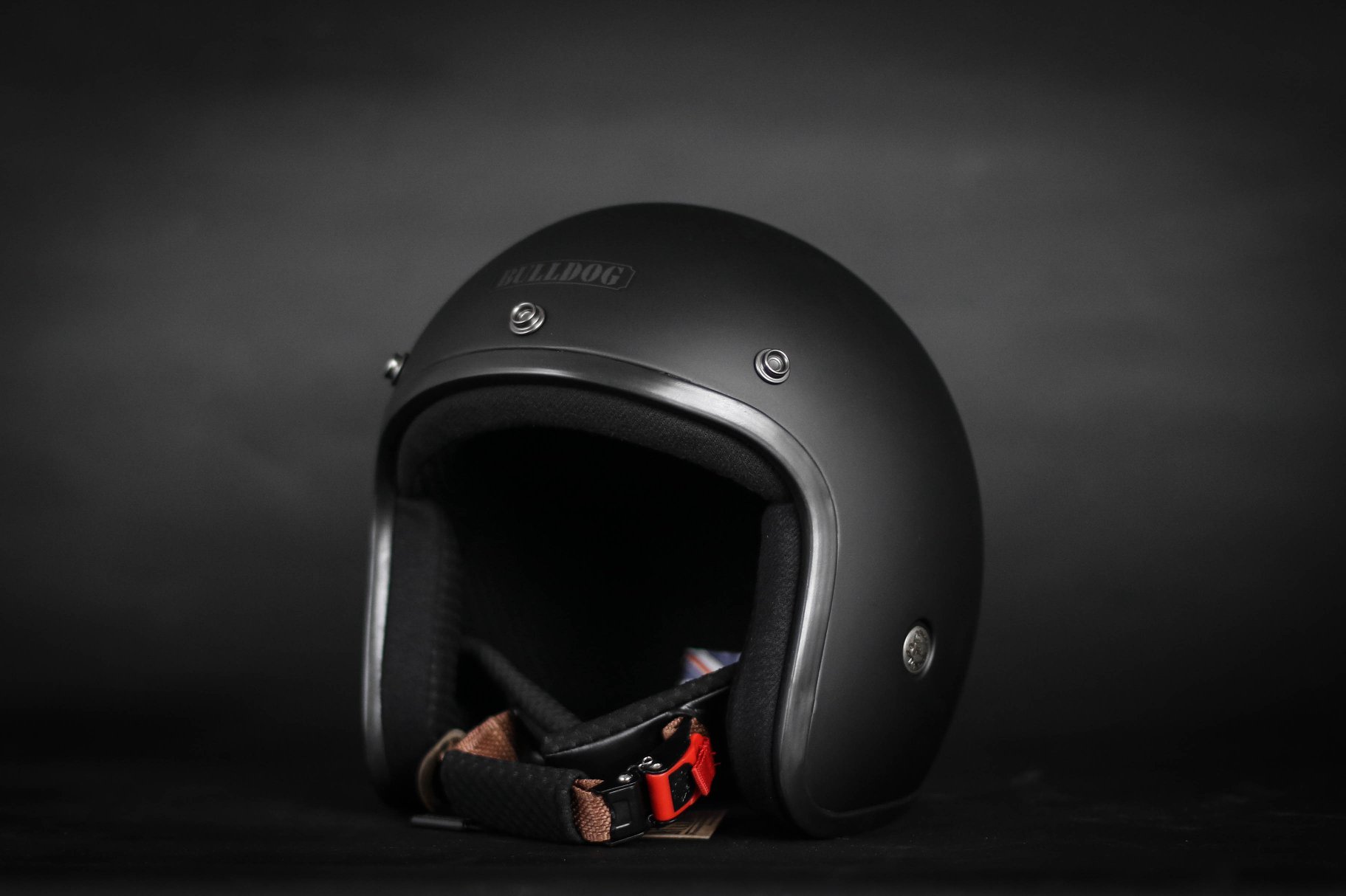 [CHÍNH HÃNG] MŨ BẢO HIỂM 3/4 BULLDOG BRAVO FULL ĐEN NHÁM