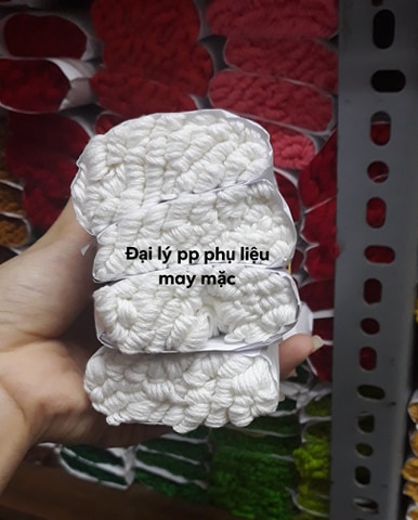 Chỉ thêu màu trắng, đen giá rẻ
