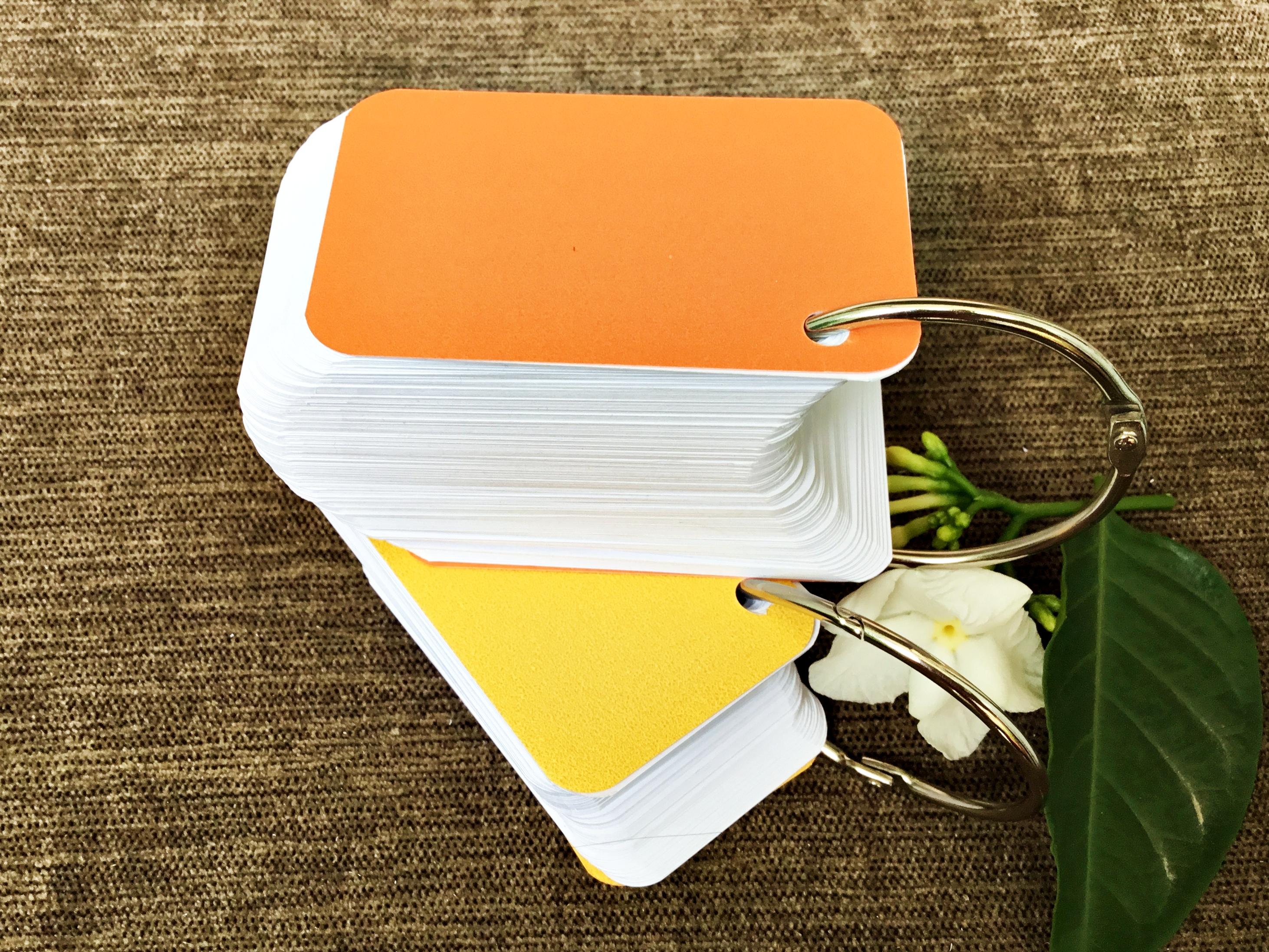 [HCM]1000 thẻ(10 xấp) flashcard trắng bo góc 4x7 cm tặng kèm 10 khoen+ 20 bìa cứng 3D siêu đẹp học tiếng anh nhật hàn