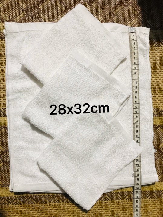 05 chiếc khăn 30x35cm