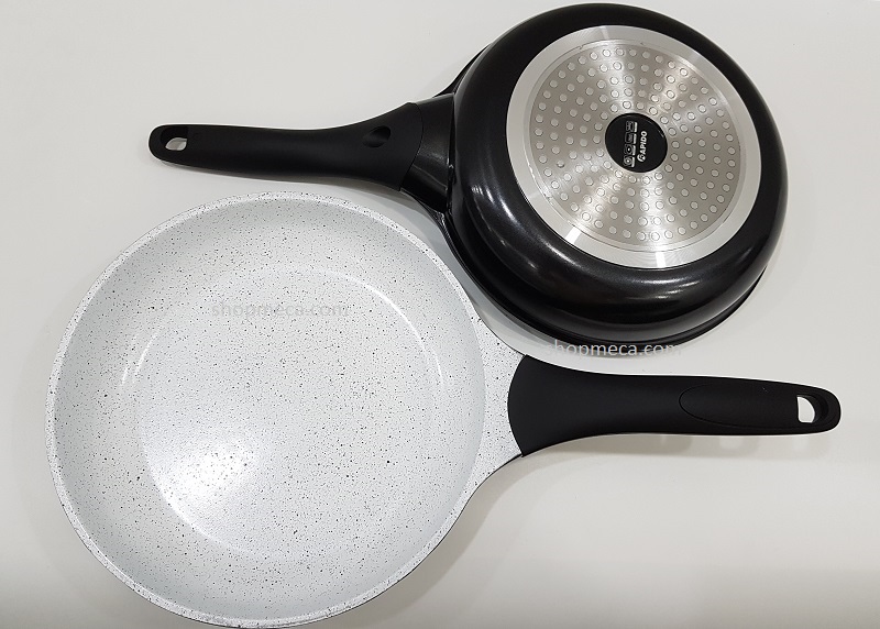 Chảo từ men Đức chống dính Rapido 28cm đáy chấm RP28-RD, nhập khẩu từ Đức, thân và đáy chảo bằng nhôm đúc nguyên khối, tay cầm Silicon mềm mại, cách nhiệt, chắc chắn