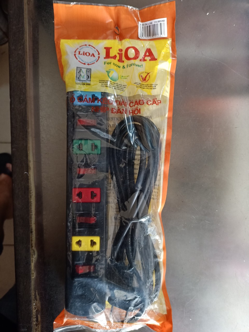 Ổ cắm lioa 4sof3 - màu đen