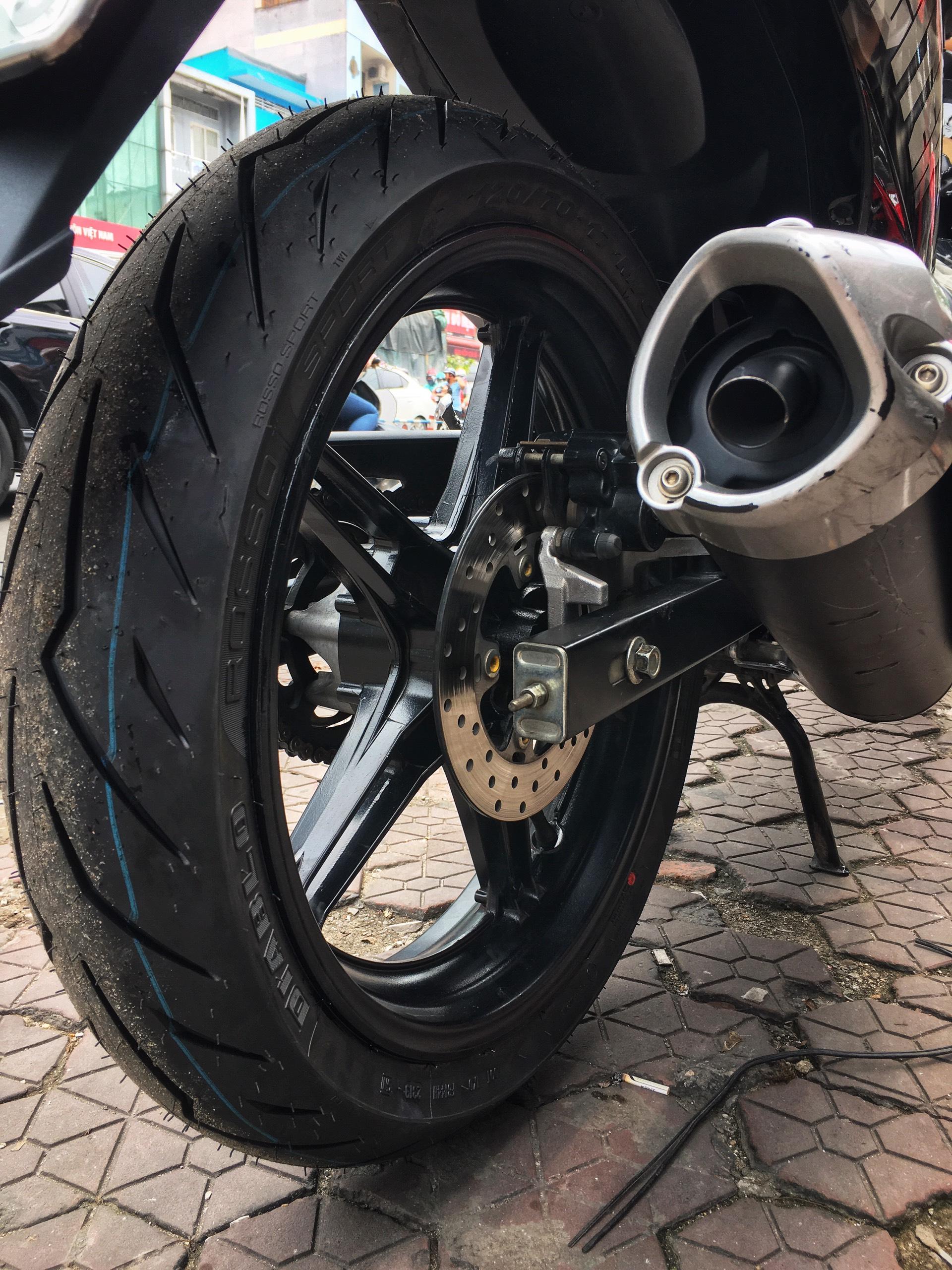 Vỏ xe máy Pirelli Diablo Rosso Sport 120/70 - 17 M/C 58S TL