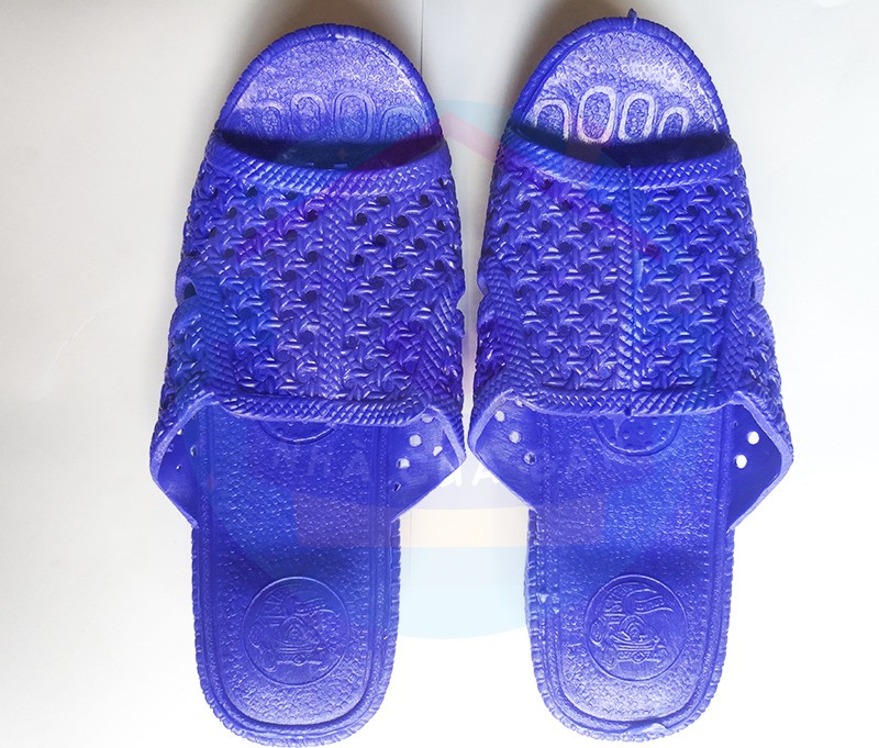 Dép tổ ong xịn siêu Hot đế dày 2.5cm cho người lớn cực bền nhẹ chân có nhiều màu chuẩn đẹp màu đúc chung với nhựa chắc chắn không phai màu giúp bạn nổi bật giữa đám đông - Nhà Của Bạn