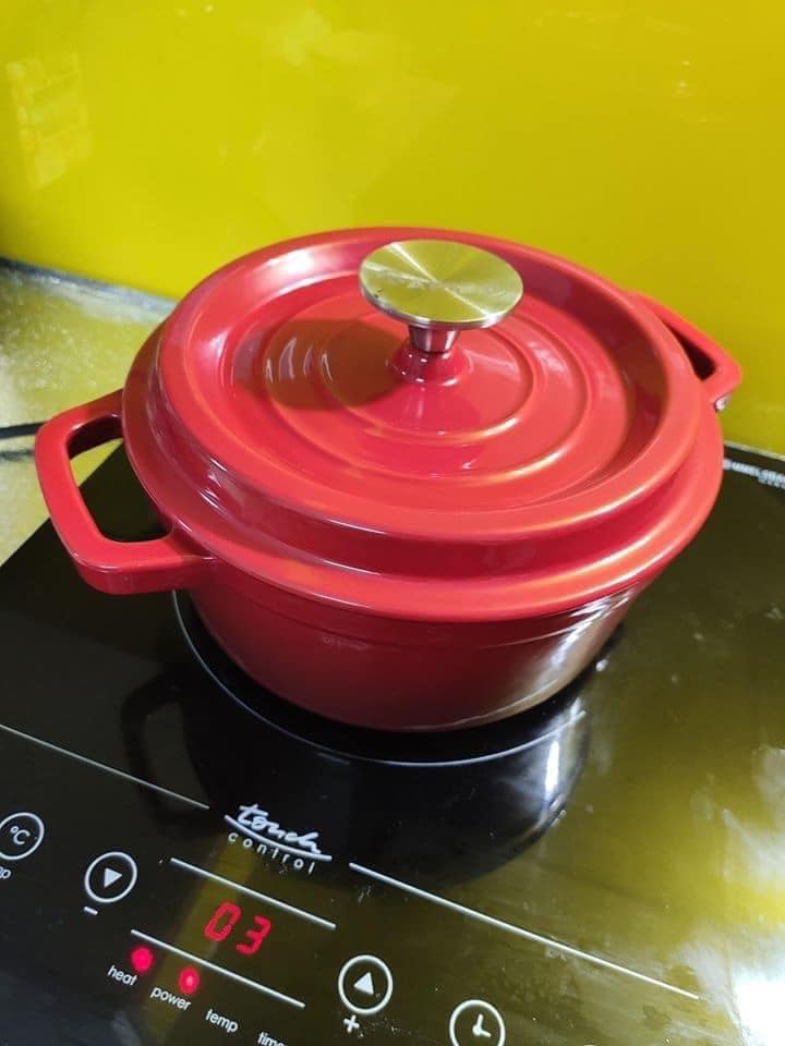 Nồi Gang Đúc Tráng Men Rapido 22cm, Đúc Nguyên Khối, Chống Dính 2 Lớp, Sử Dụng Với Mọi Loại Bếp