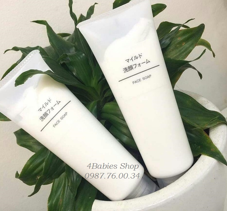 Sữa rửa mặt và tẩy tế bào chết Muji của Nhật