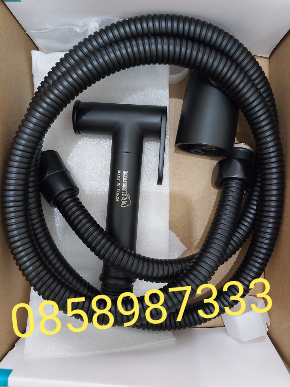 Vòi xịt toilet màu đen HD289B