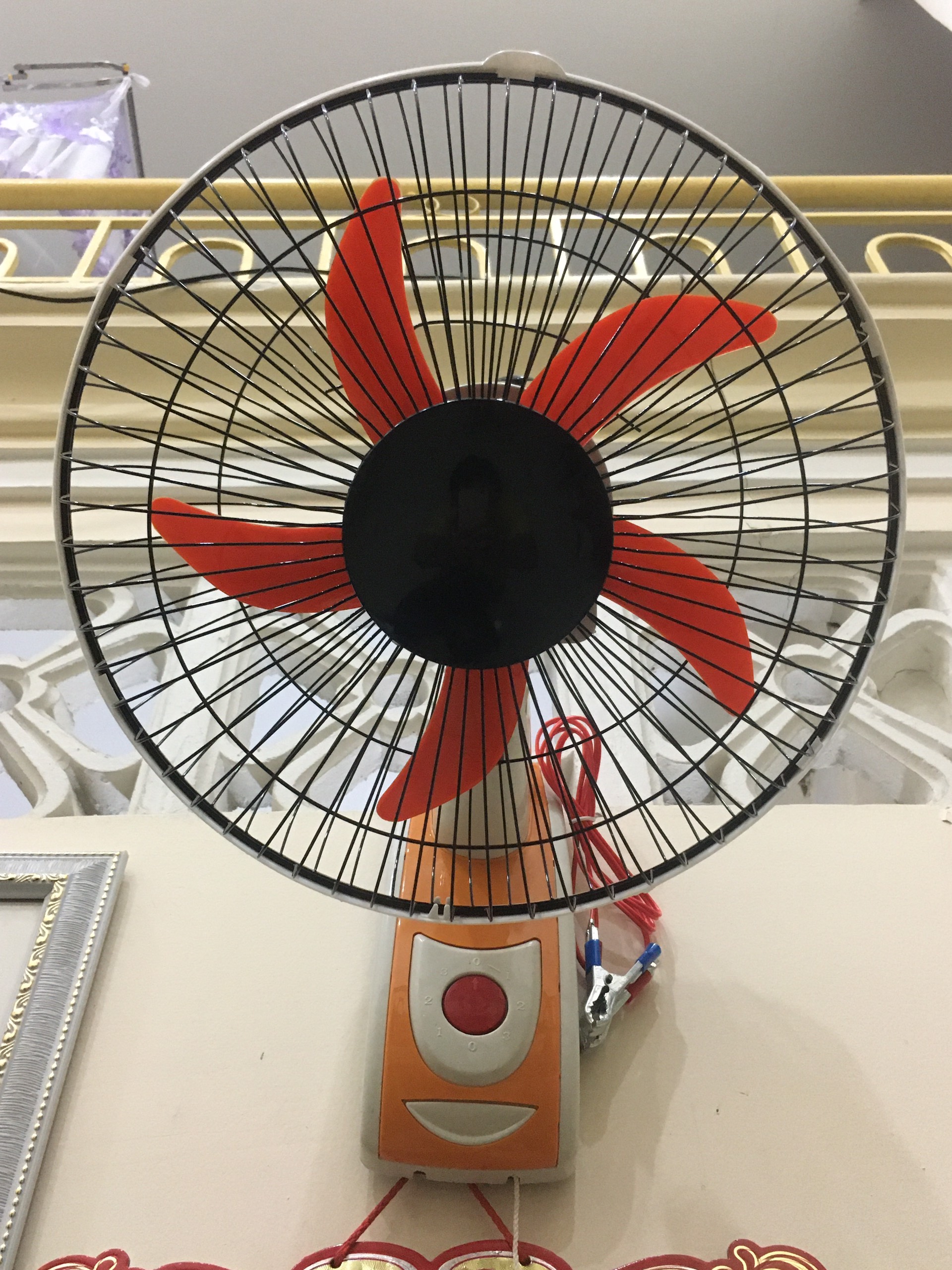 [HCM]quạt treo tường 12v CHẠY BÌNH ÁC QUY