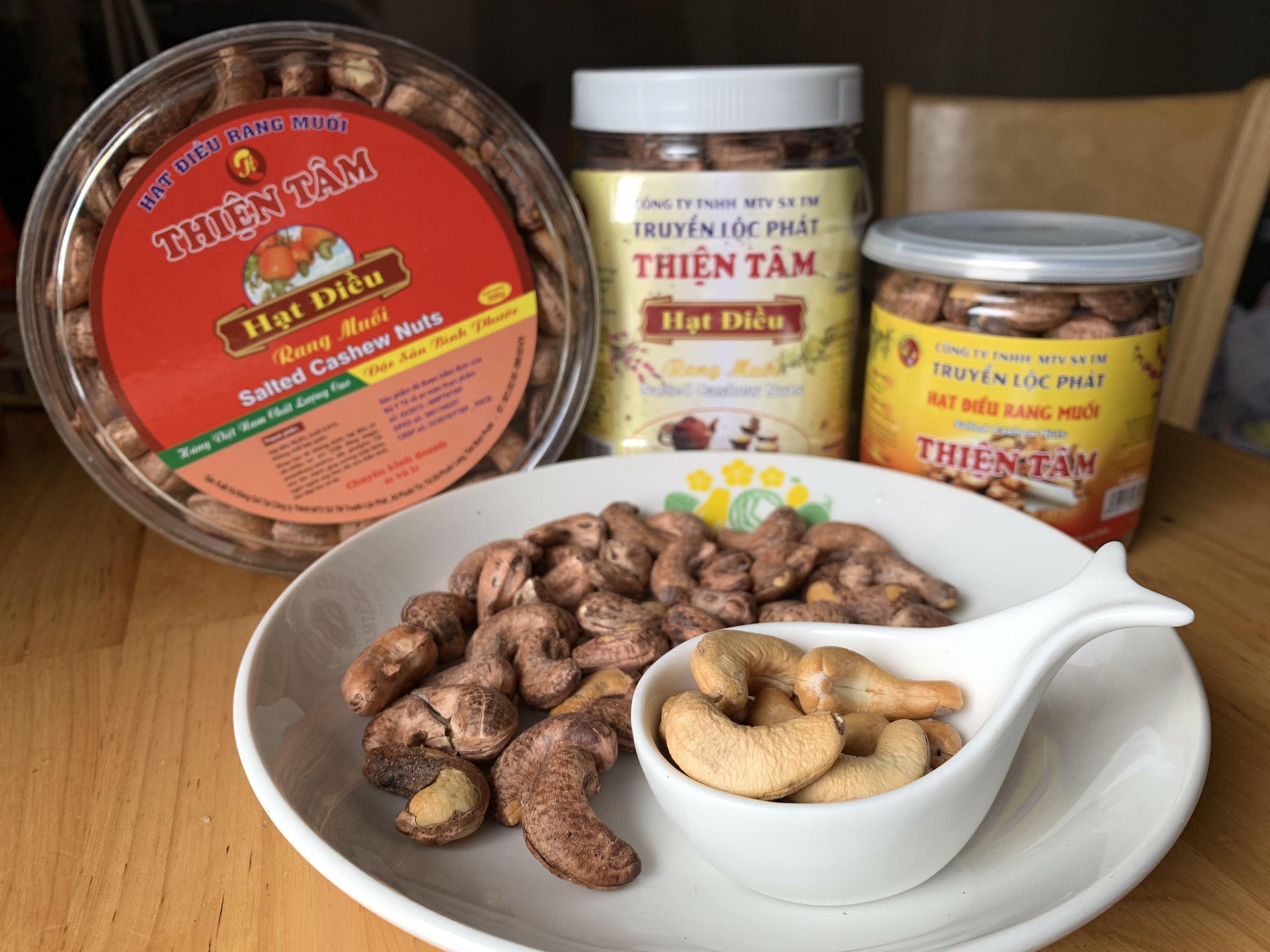 Xả kho mùa covis hạt điều rang muối a cồ nguyên còn vỏ lụa điều việt hộp 500g