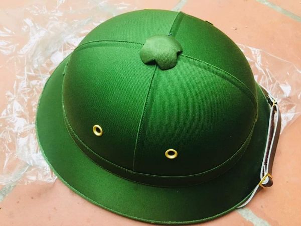 Mũ cối phíp màu xanh truyền thống