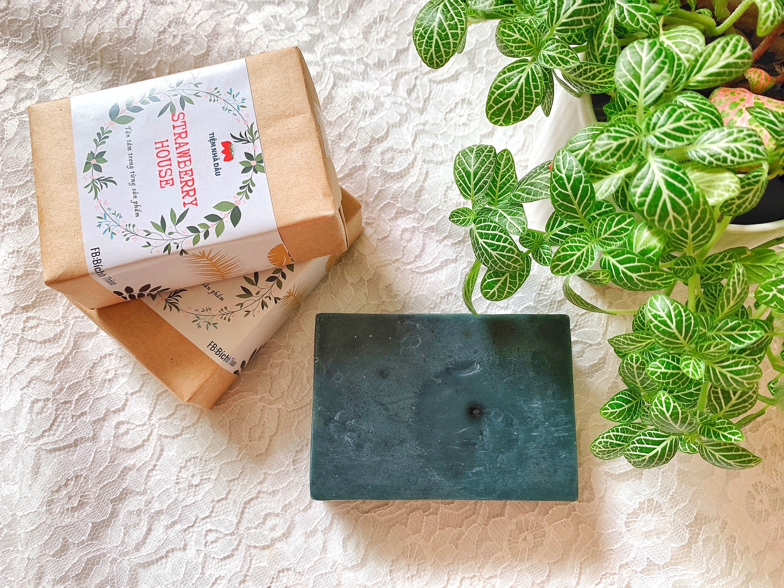 Xà Phòng handmade Biếc Xanh - Xà phòng dưỡng da, ngừa mụn, mờ thâm nám 100% tự nhiên (HSD:18 tháng)