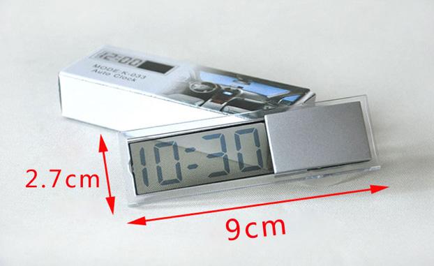 Đồng hồ mini gắn trên ô tô