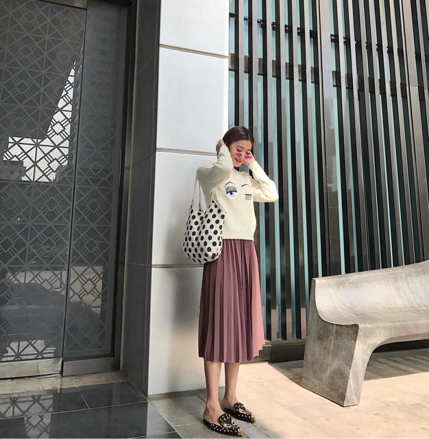 Chân váy xếp ly dáng dài cạp chun