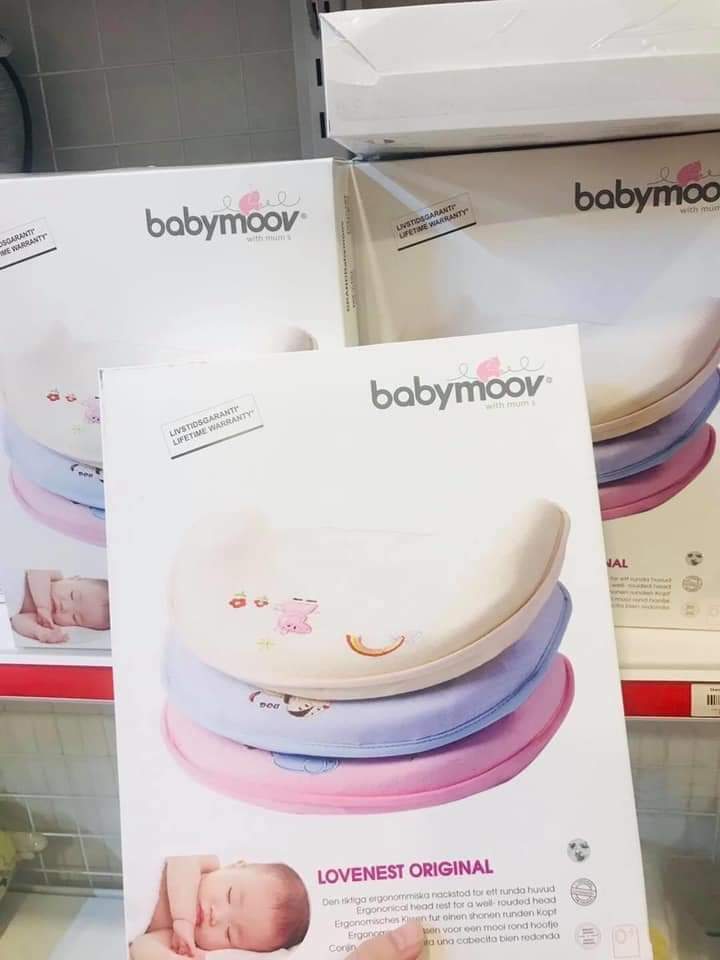 Gối cao su non Babymoov cho bé. Gối chống méo đầu, bẹp đầu cho bé. Gối cao su non đa năng cao cấp ngăn ngừa, cải thiện tình trạng bẹp đầu, móp đầu, nghẹo cổ, còm lưng cho em bé, trẻ sơ sinh
