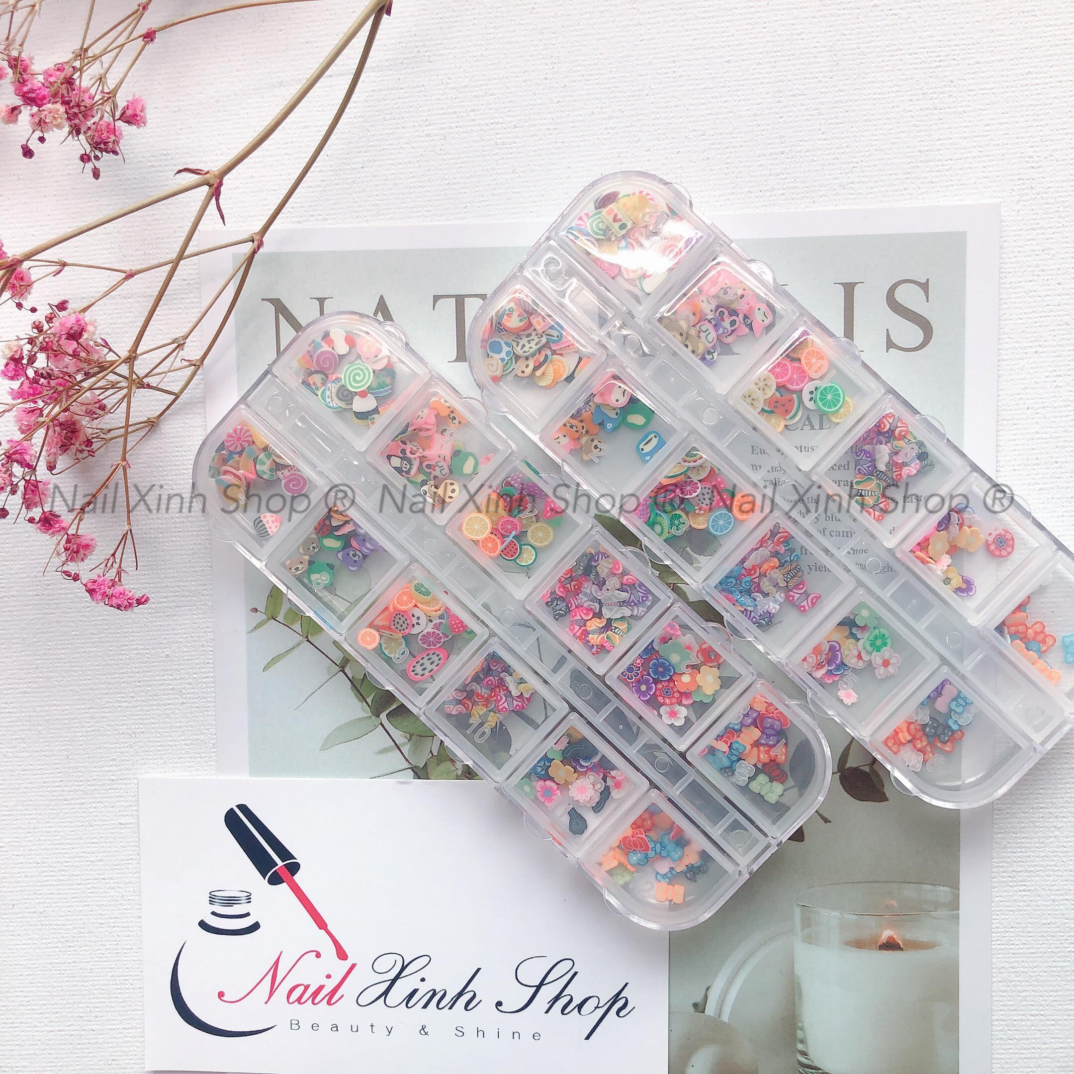Khay nail 12 ô trang trí móng tay, phụ kiện nail hot 2020 ( hộp 12 ô, mix xà cừ,đá, icon 3D, hoa)