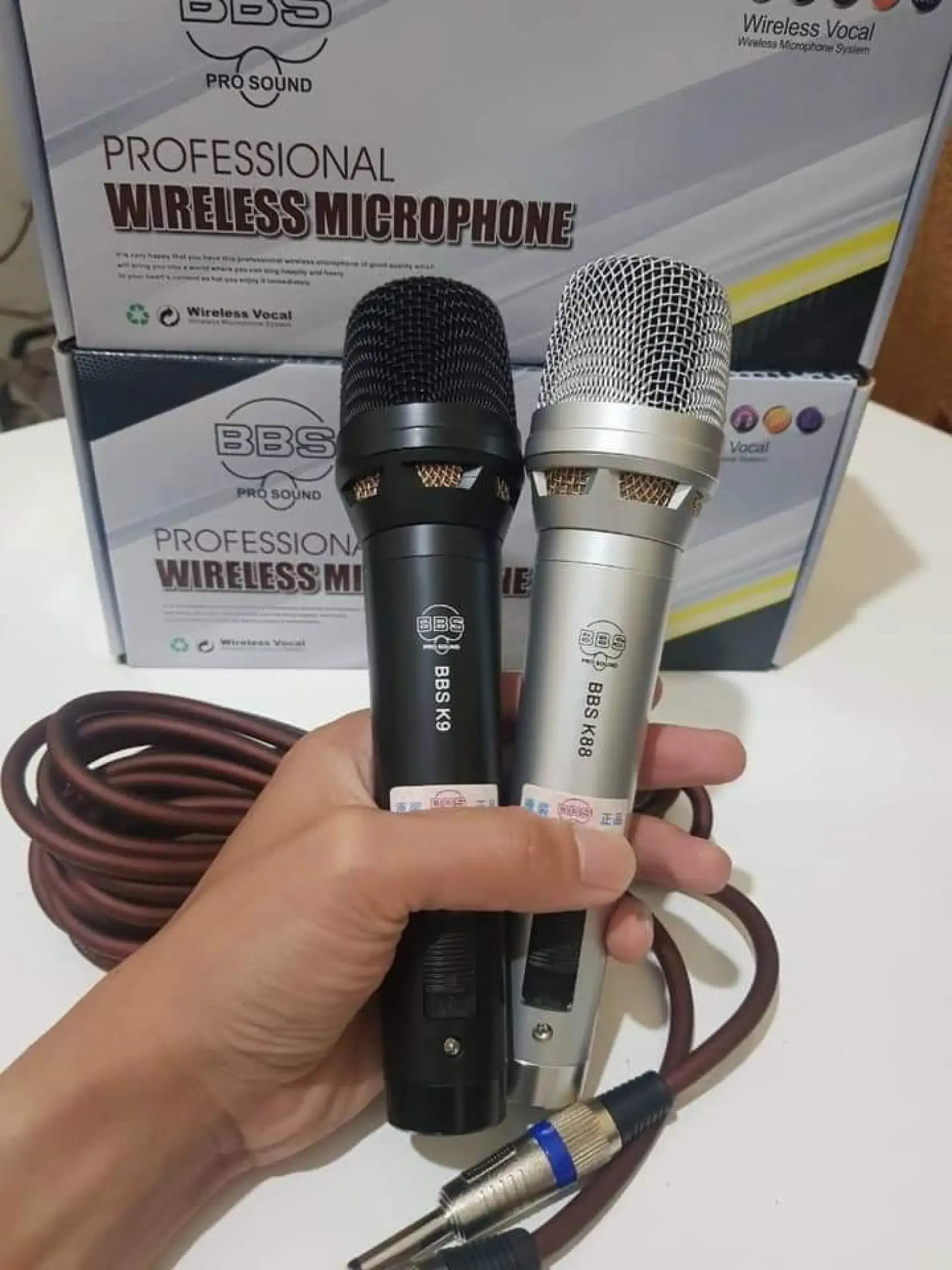 Micro BBS K9 hát karaoke chuyên nghiệp hát hay tiếng sáng dày trầm mic hút